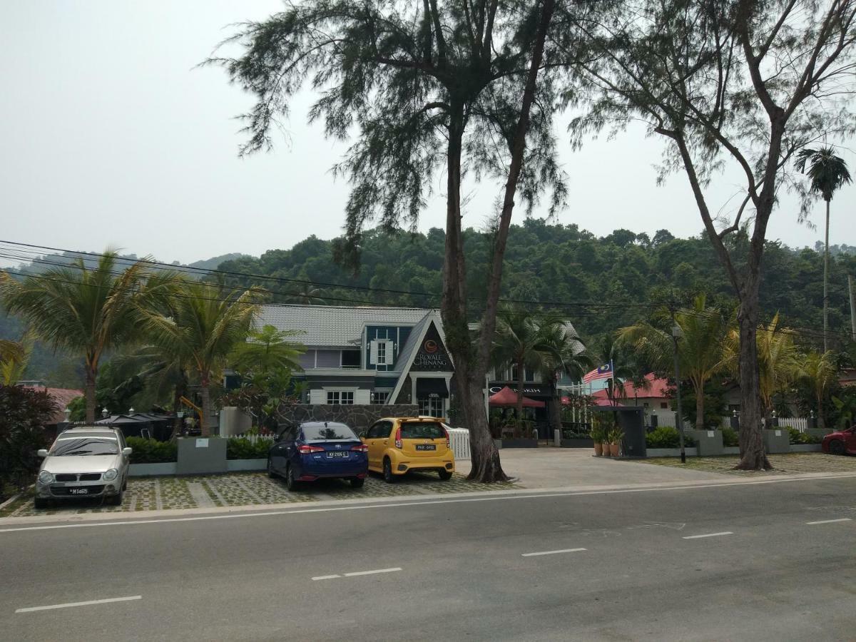Royale Chenang 3*